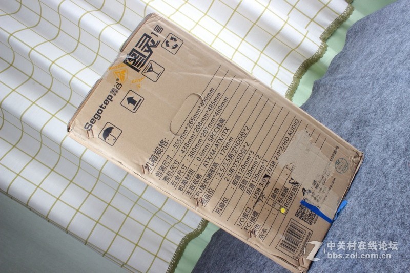 鑫谷MoParty整机RGB智控方案测评