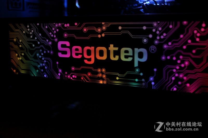 鑫谷MoParty整机RGB智控方案测评