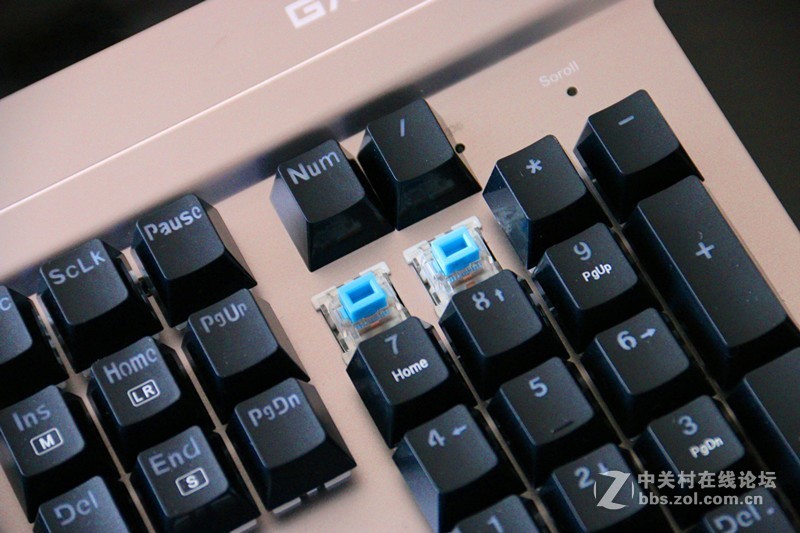 听说最近键盘都得泼水？映泰GK30上手体验