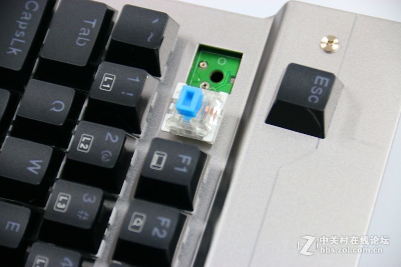 听说最近键盘都得泼水？映泰GK30上手体验