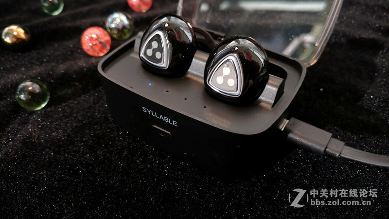 耳机时尚文化的引领者—赛尔贝尔D900S无线蓝牙耳机