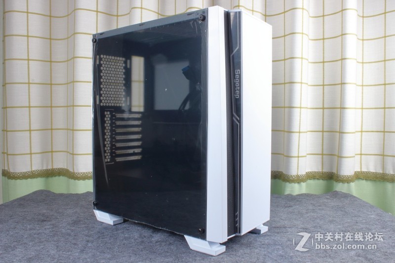 鑫谷MoParty整机RGB智控方案测评