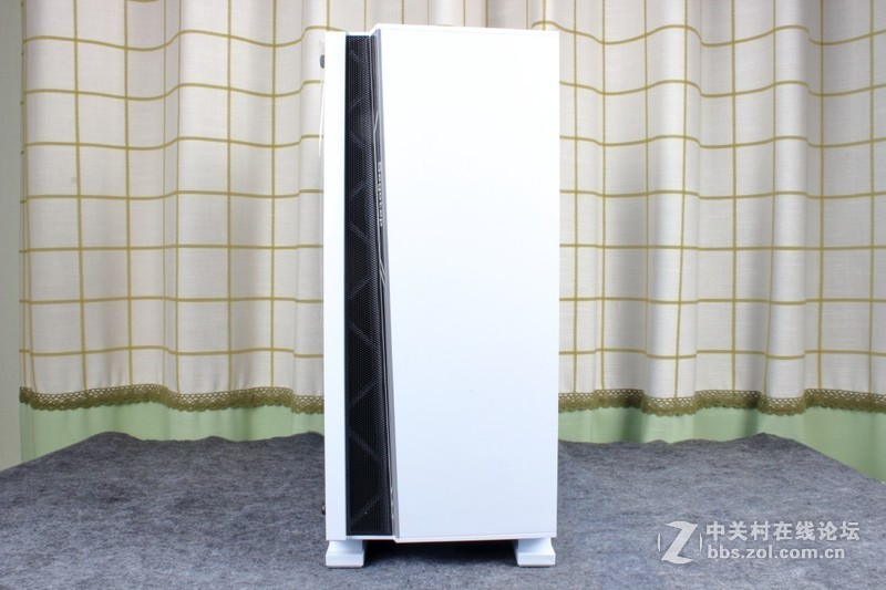 鑫谷MoParty整机RGB智控方案测评