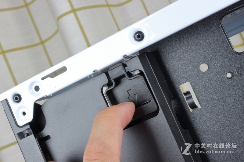 鑫谷MoParty整机RGB智控方案测评