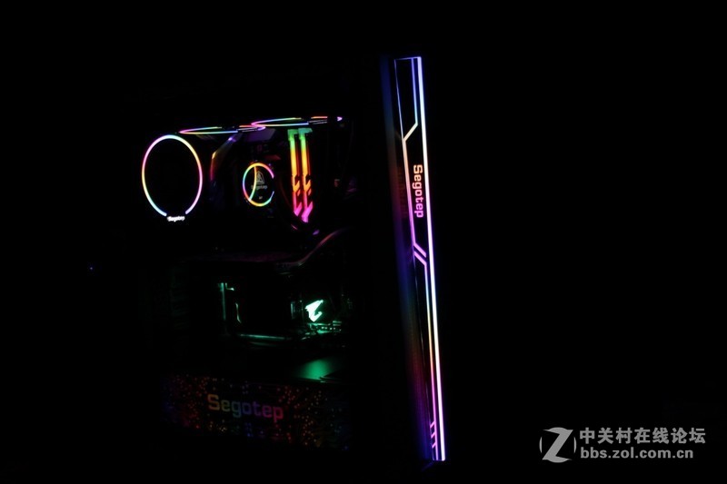 鑫谷MoParty整机RGB智控方案测评