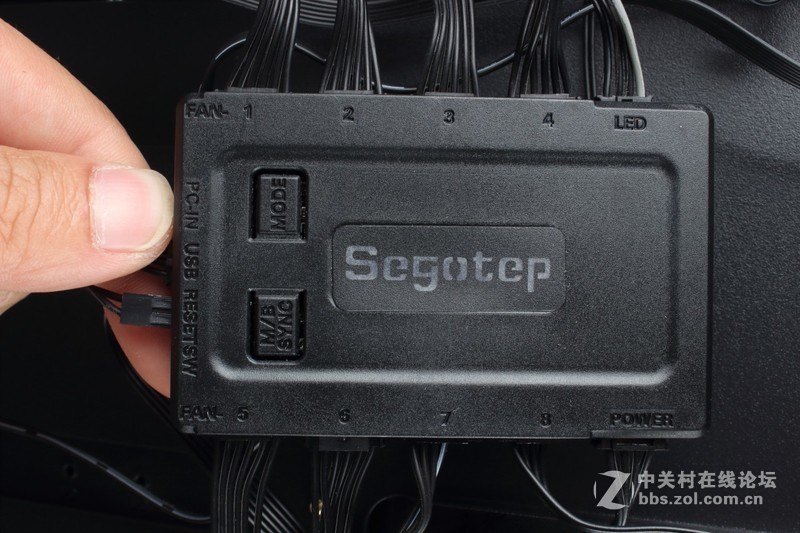 鑫谷MoParty整机RGB智控方案测评