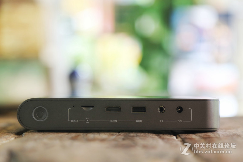 ＃白墙秒变电子白板＃时尚小巧 随手能带走的巨幕影院——神画TT开箱鉴赏