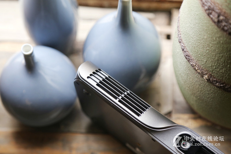 ＃白墙秒变电子白板＃时尚小巧 随手能带走的巨幕影院——神画TT开箱鉴赏