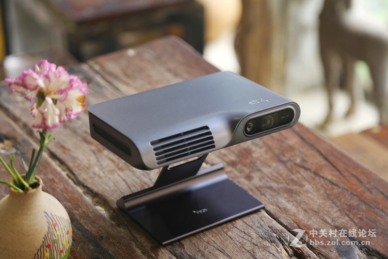 ＃白墙秒变电子白板＃时尚小巧 随手能带走的巨幕影院——神画TT开箱鉴赏