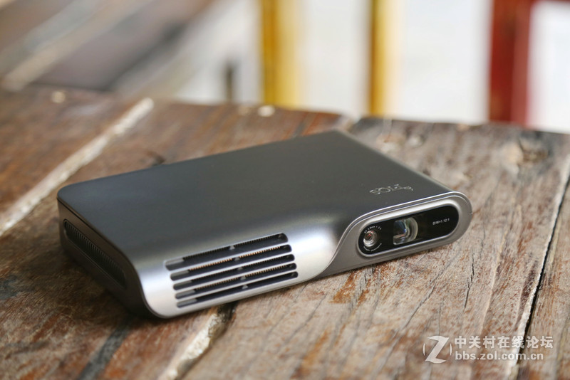 ＃白墙秒变电子白板＃时尚小巧 随手能带走的巨幕影院——神画TT开箱鉴赏