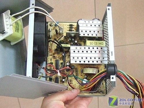 分清主次 编辑谈买电源哪几方面最重要