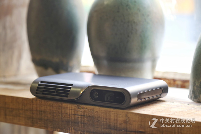 ＃白墙秒变电子白板＃时尚小巧 随手能带走的巨幕影院——神画TT开箱鉴赏