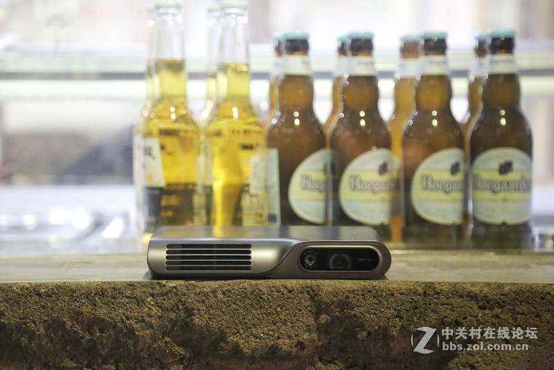 ＃白墙秒变电子白板＃时尚小巧 随手能带走的巨幕影院——神画TT开箱鉴赏