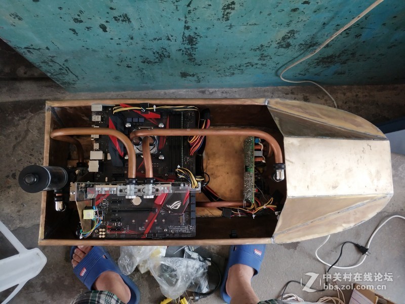 第一台无风扇0分贝水冷主机出炉，历时2个多月