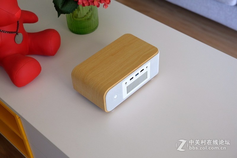 神画Q1智能影院，卧室有你更精彩