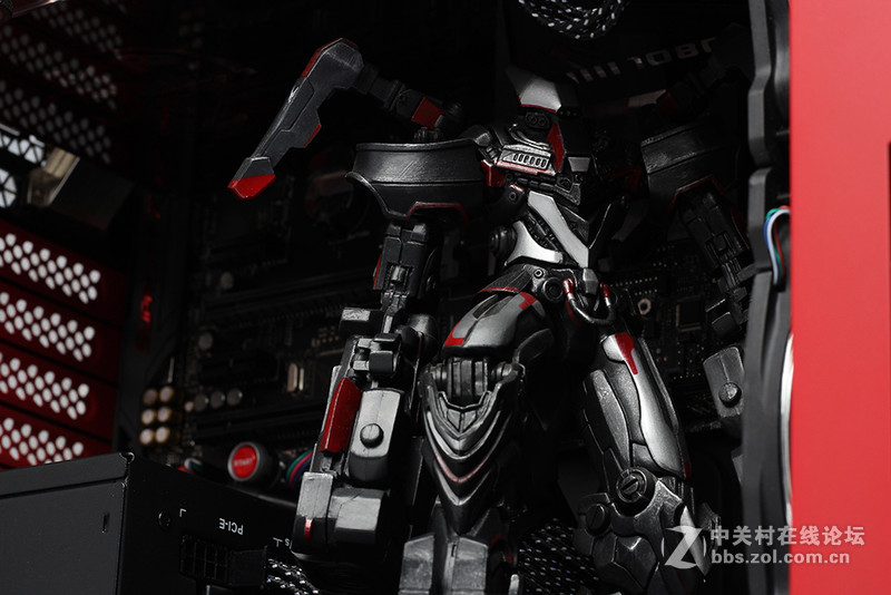 INWIN 509 & ASUS ROG M8H ALPHA，Show Time！