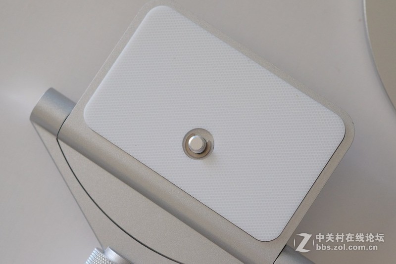 神画Q1智能影院，卧室有你更精彩