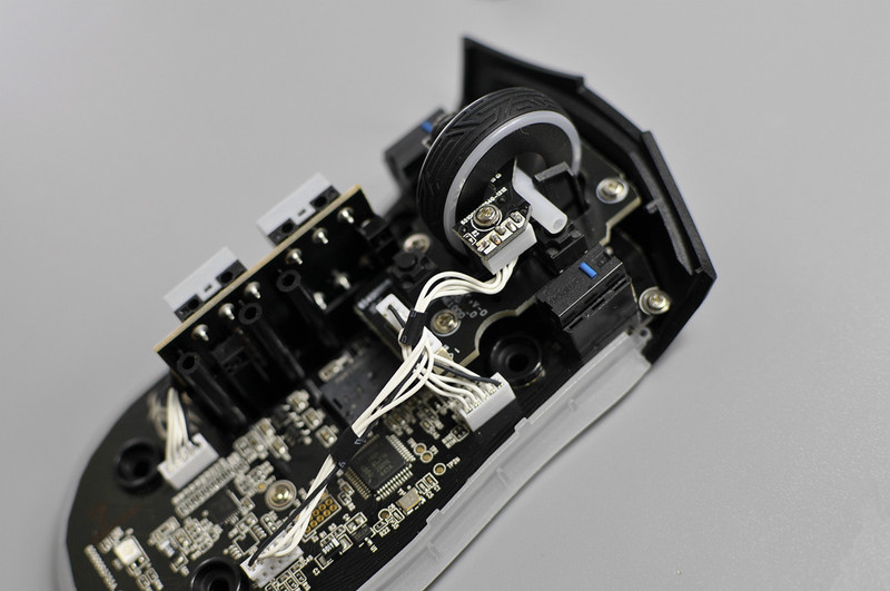 加键加灯不加价，华硕ROG大G二代游戏鼠标拆解评测