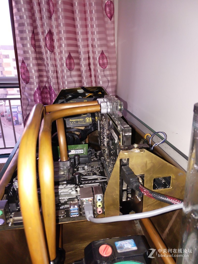 第一台无风扇0分贝水冷主机出炉，历时2个多月