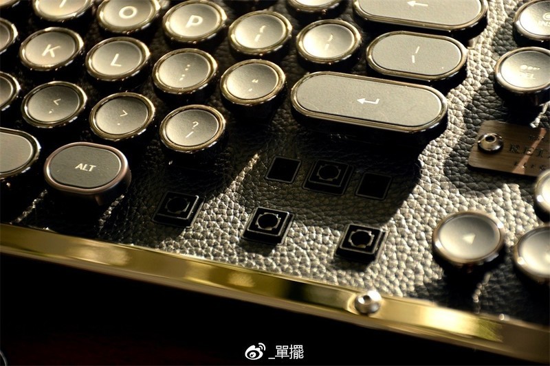 【單擺出品】绝美复古---AZIO RCU ONYX机械键盘分享