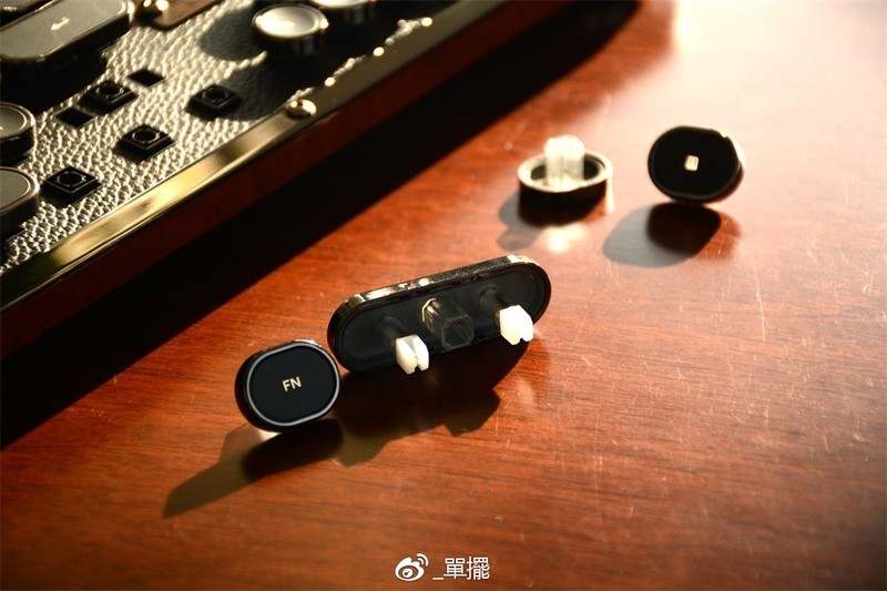 【單擺出品】绝美复古---AZIO RCU ONYX机械键盘分享