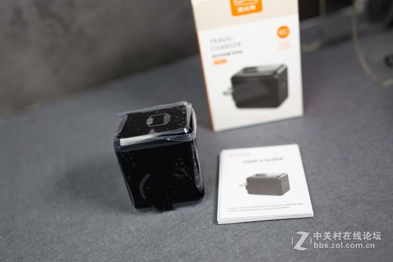 iPhone XS MAX原充慢掉渣？上手图拉斯29W PD旅充