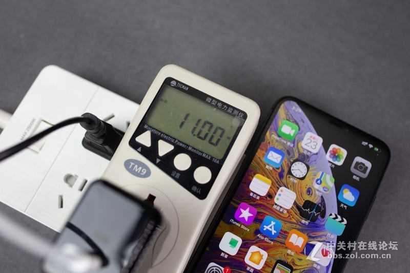 iPhone XS MAX原充慢掉渣？上手图拉斯29W PD旅充