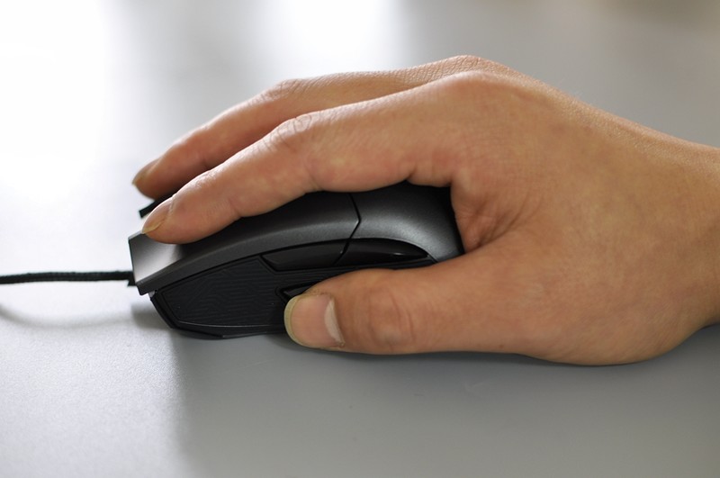 加键加灯不加价，华硕ROG大G二代游戏鼠标拆解评测