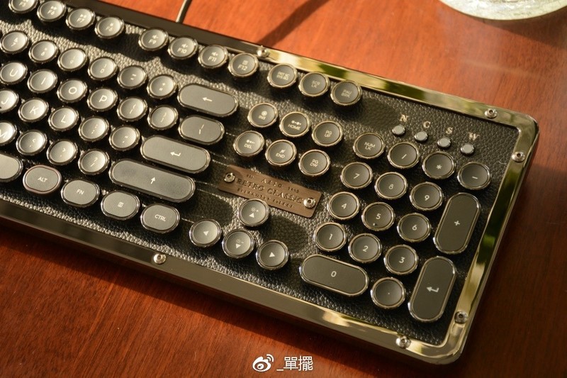 【單擺出品】绝美复古---AZIO RCU ONYX机械键盘分享