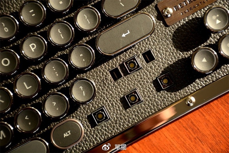 【單擺出品】绝美复古---AZIO RCU ONYX机械键盘分享