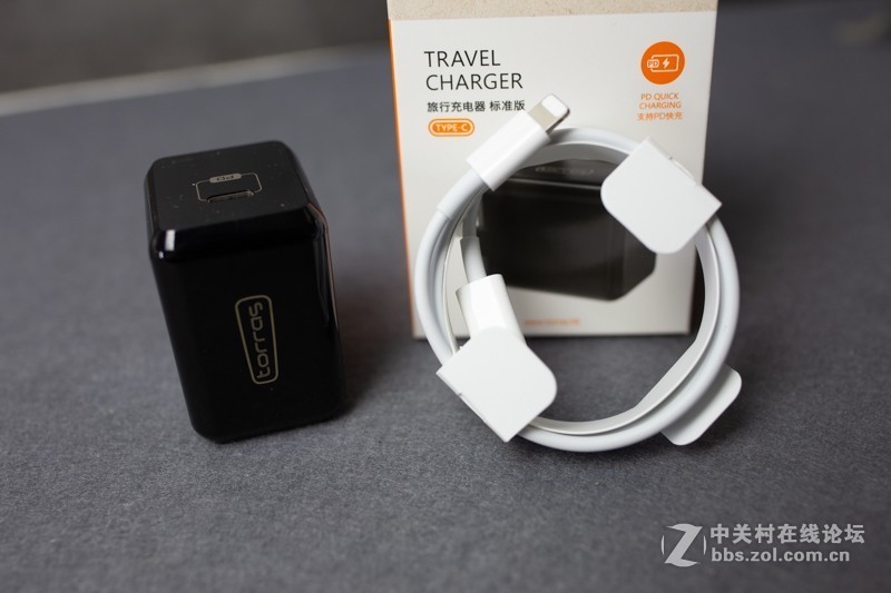 iPhone XS MAX原充慢掉渣？上手图拉斯29W PD旅充