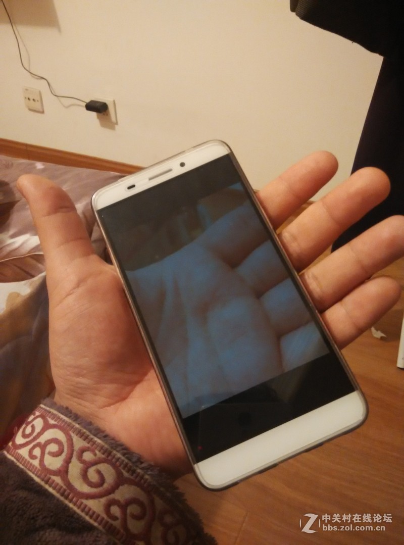 给手机添加了新功能，大家瞅瞅。