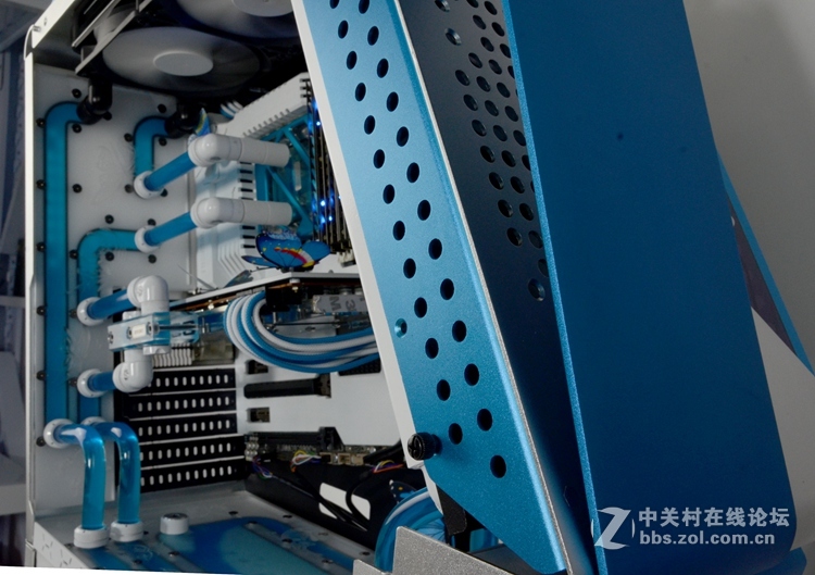 博粉T5【破茧而生】水冷方案技术分享
