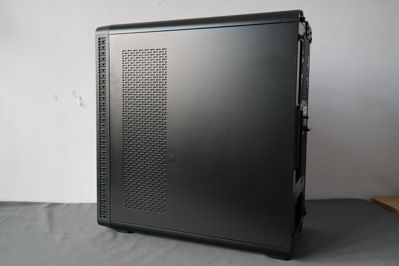 Tt红色警戒高配加强版！TT View 37 RGB开窗机箱装机评测