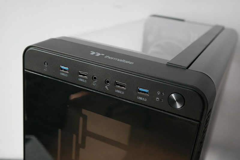 Tt红色警戒高配加强版！TT View 37 RGB开窗机箱装机评测