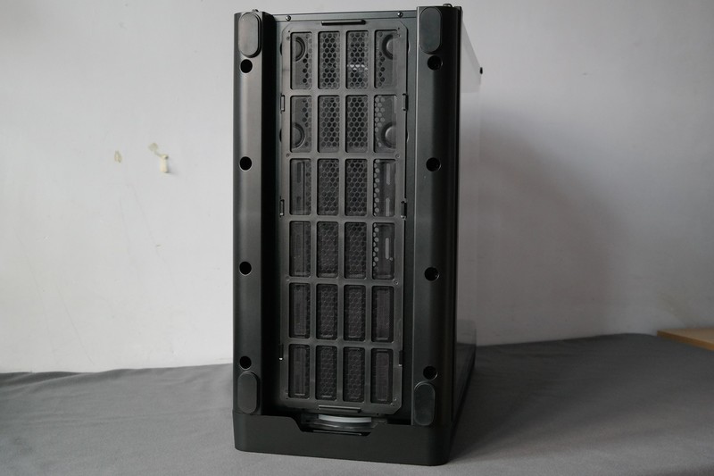 Tt红色警戒高配加强版！TT View 37 RGB开窗机箱装机评测