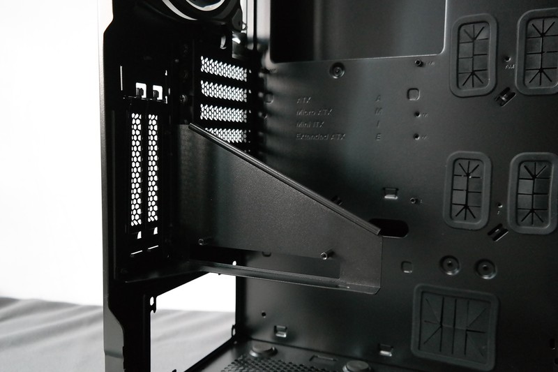 Tt红色警戒高配加强版！TT View 37 RGB开窗机箱装机评测