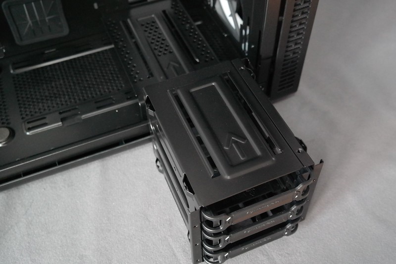 Tt红色警戒高配加强版！TT View 37 RGB开窗机箱装机评测