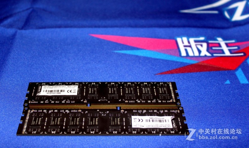 ★DDR3还活着！DDR3-1600默电1.5V飚2400的8G神条再现，海力士BFR颗粒★