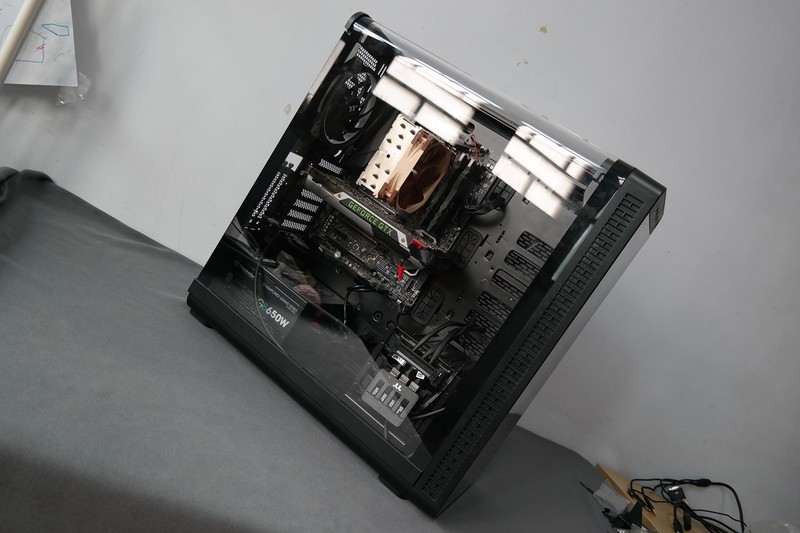 Tt红色警戒高配加强版！TT View 37 RGB开窗机箱装机评测