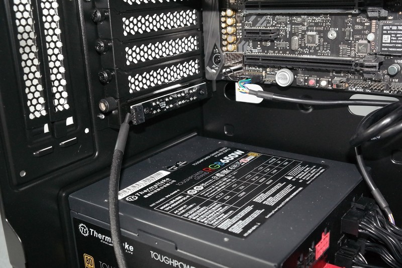 Tt红色警戒高配加强版！TT View 37 RGB开窗机箱装机评测