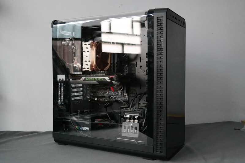 Tt红色警戒高配加强版！TT View 37 RGB开窗机箱装机评测