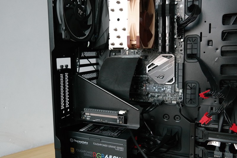 Tt红色警戒高配加强版！TT View 37 RGB开窗机箱装机评测