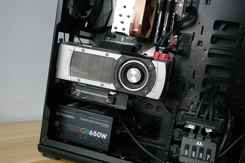 Tt红色警戒高配加强版！TT View 37 RGB开窗机箱装机评测