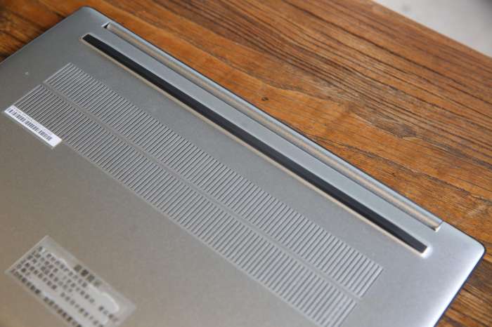 3000价位竟然能买到全面屏笔记本? 看了这配置, 无话可说