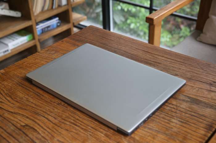 3000价位竟然能买到全面屏笔记本? 看了这配置, 无话可说