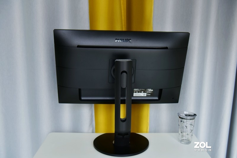 低蓝光飞利浦27寸显示器体验评测：10.7亿色搭配IPS的4K加持！
