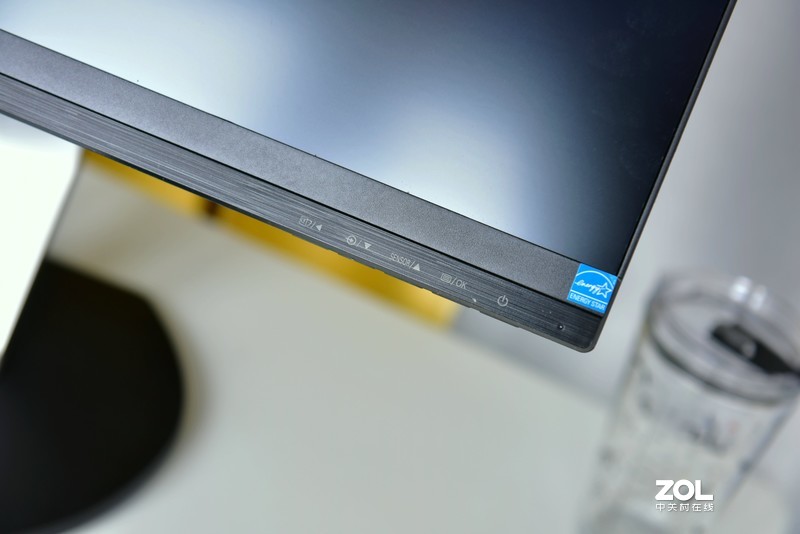 低蓝光飞利浦27寸显示器体验评测：10.7亿色搭配IPS的4K加持！