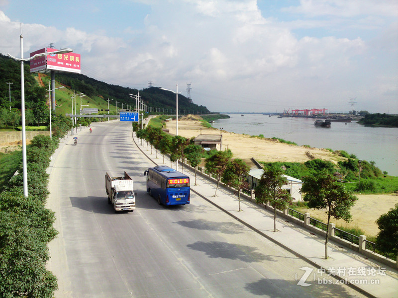 站在桥上看风景-C905