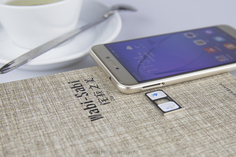 全新体验：荣耀8青春版中国人的麒麟小瑞兽